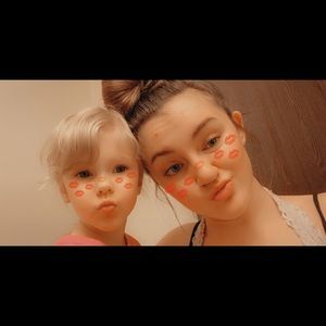 Meet your Posher, Mackenzie